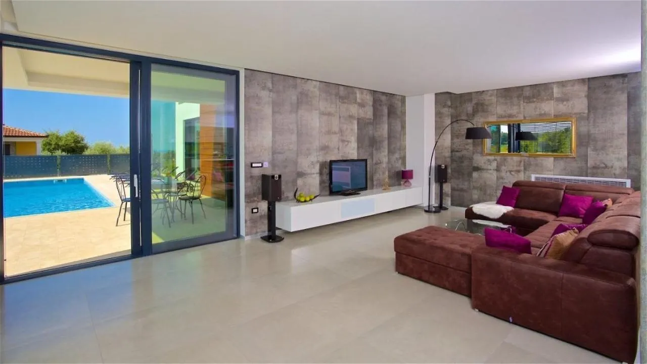 Eco-Friendly Villa Aria With A Pool And A Party Room Višnjan Gasthof